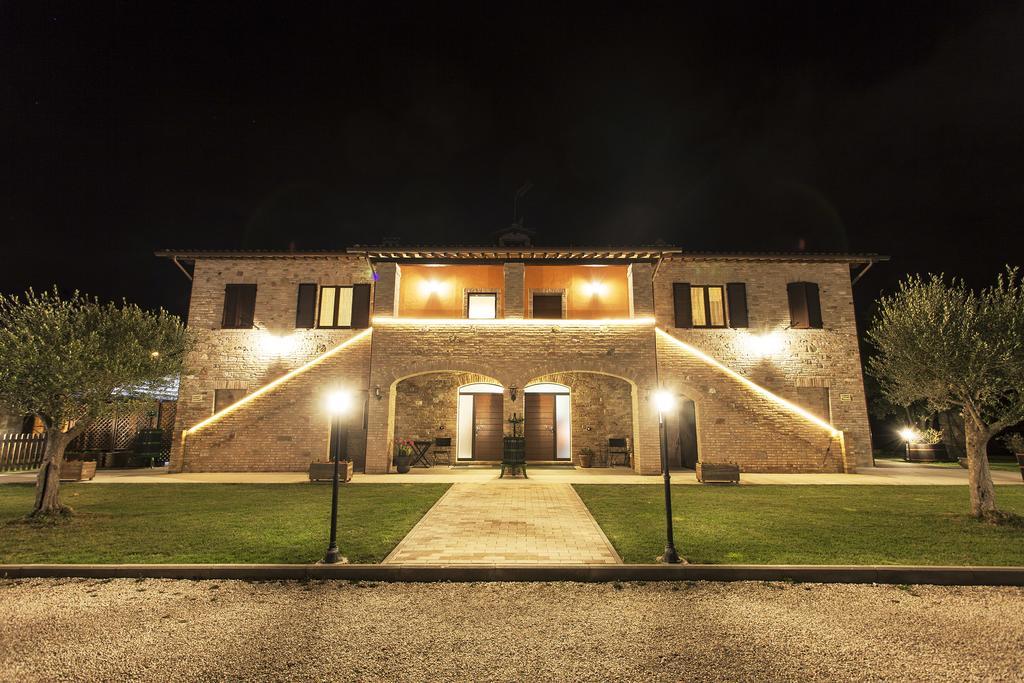 Bed and Breakfast Il Casale Della Fornace Бастия-Умбра Экстерьер фото