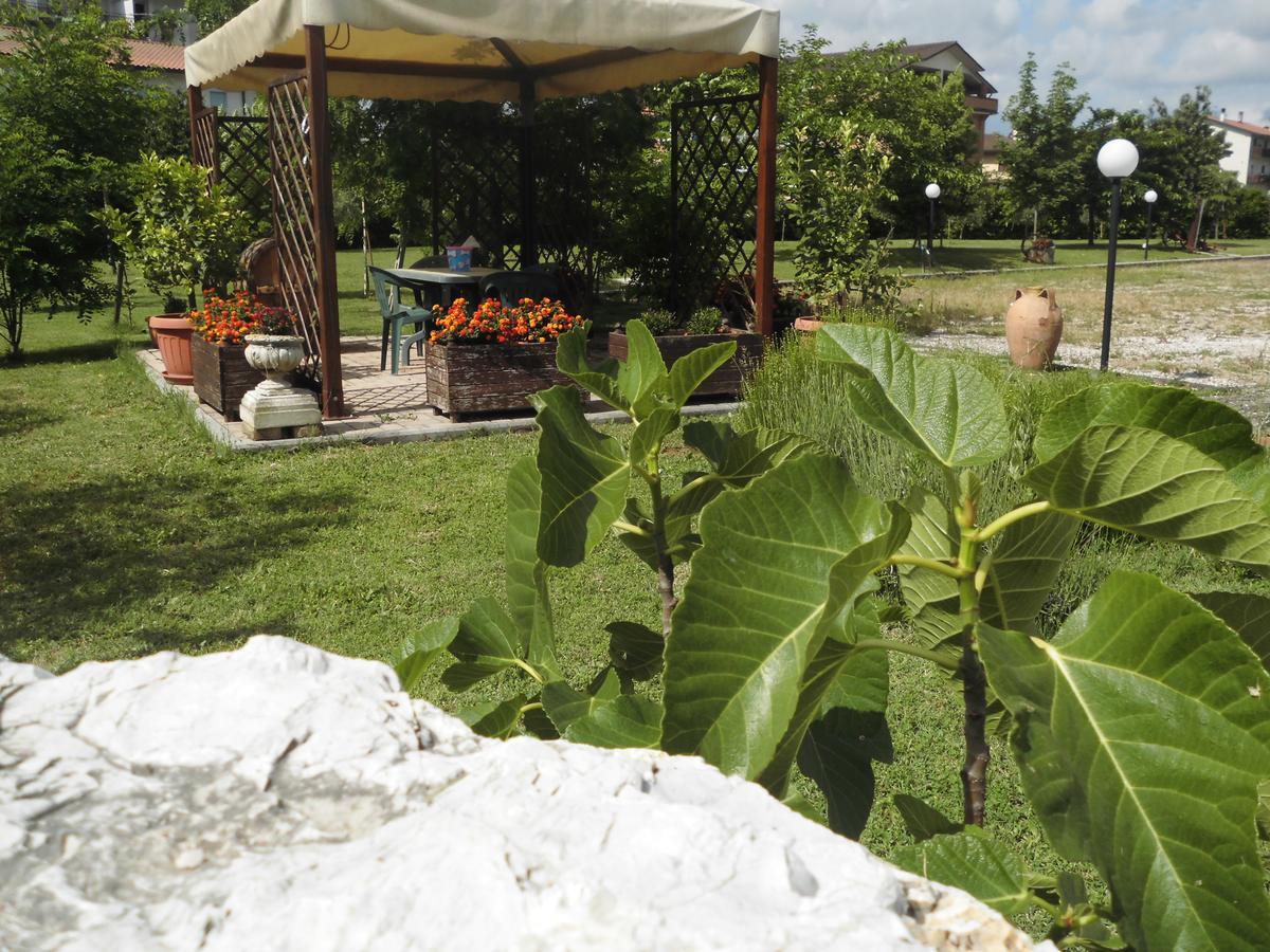 Bed and Breakfast Il Casale Della Fornace Бастия-Умбра Экстерьер фото