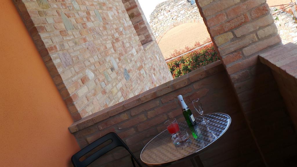Bed and Breakfast Il Casale Della Fornace Бастия-Умбра Экстерьер фото